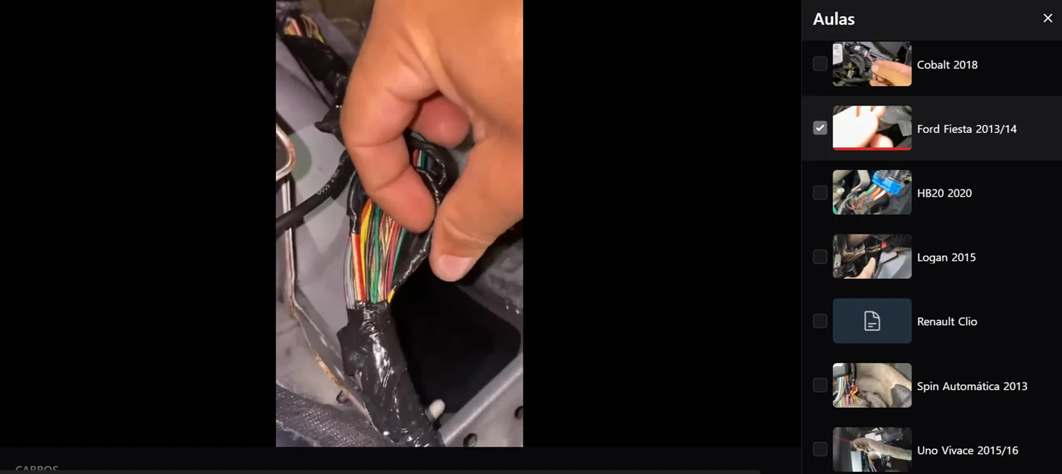 Aula de identificação de fios em carro